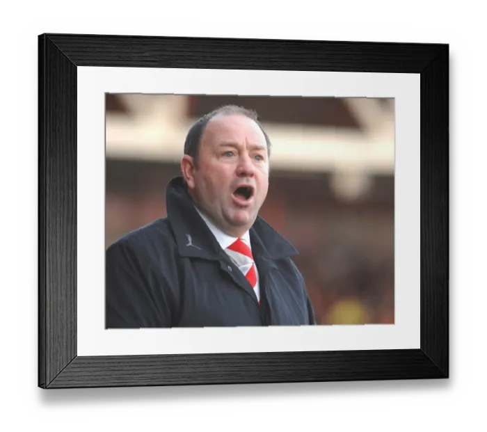Framed Print : Gary Johnson in Action: Bristol City vs. Blackpool Framed Print : Gary Johnson in Action: Bristol City vs. Blackpool