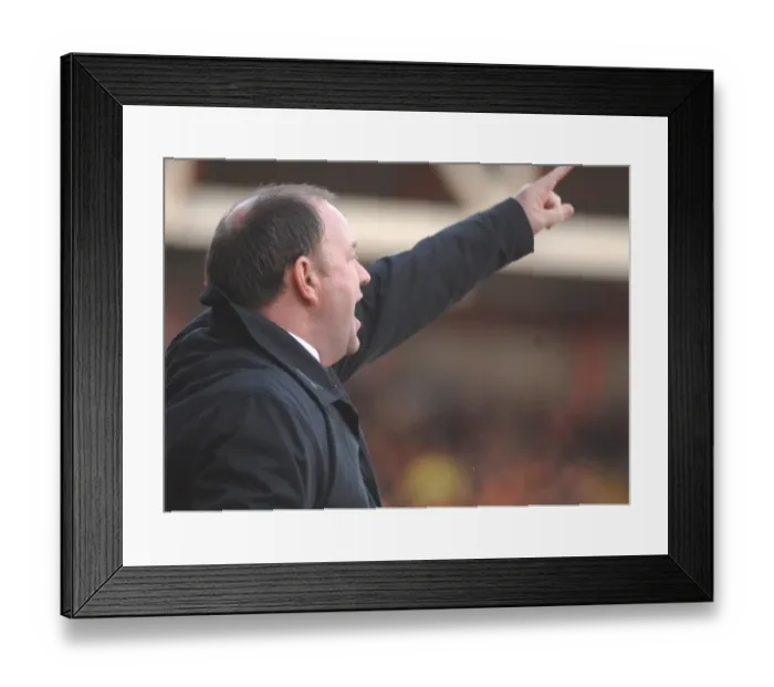 Framed Print : Gary Johnson in Action: Bristol City vs Blackpool Framed Print : Gary Johnson in Action: Bristol City vs Blackpool