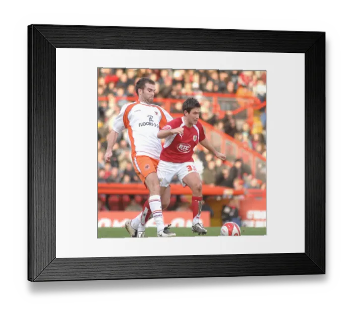 Framed Print : Lee Johnson Rallies Bristol City: The Fight Against Blackpool Framed Print : Lee Johnson Rallies Bristol City: The Fight Against Blackpool