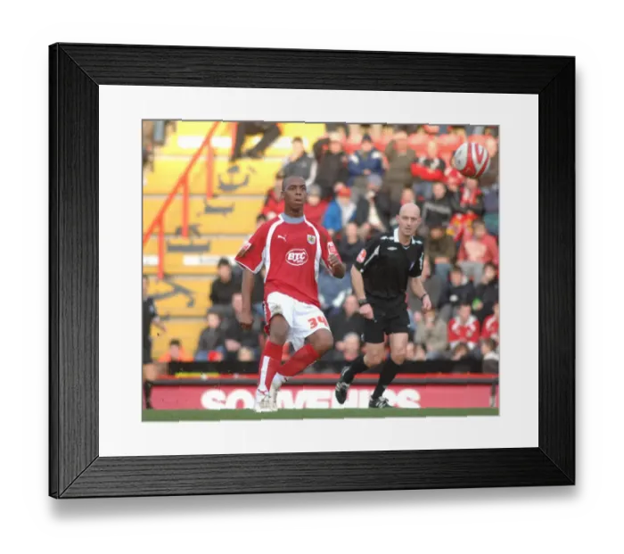 Framed Print : Darren Byfield in Action for Bristol City Against Blackpool Framed Print : Darren Byfield in Action for Bristol City Against Blackpool