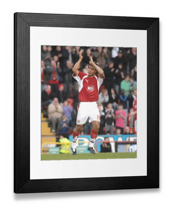 Framed Print : Bristol City's Nick Carle in Action Against Blackpool
