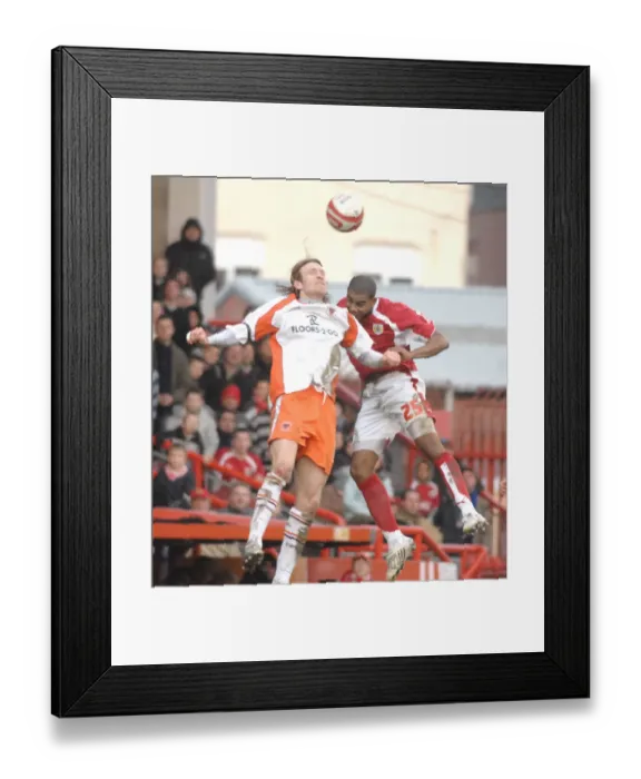 Framed Print : Marvin Elliott: Thrilling Moment at Bristol City vs Blackpool Framed Print : Marvin Elliott: Thrilling Moment at Bristol City vs Blackpool