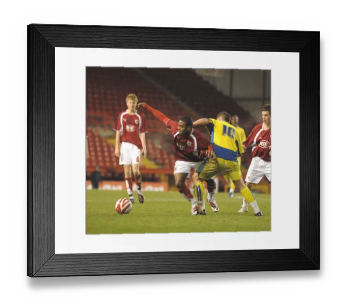 Framed Print : Tristan Plummer in Action: Clash between Bristol City U18s and Leeds Utd U18s
