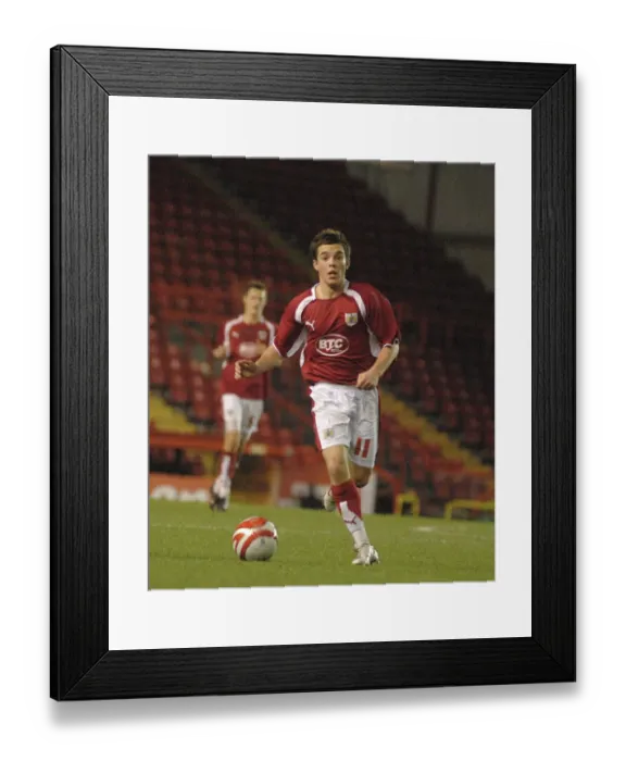 Framed Print : Ross Stearn in Action: Bristol City U18s vs Leeds Utd U18s