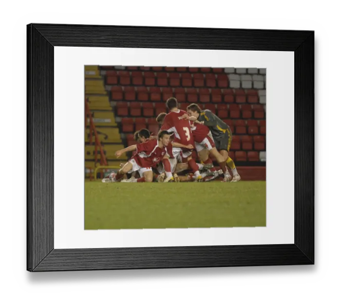 Framed Print : United in Victory: Group Celebration - Bristol City U18s vs Leeds Utd U18s Framed Print : United in Victory: Group Celebration - Bristol City U18s vs Leeds Utd U18s