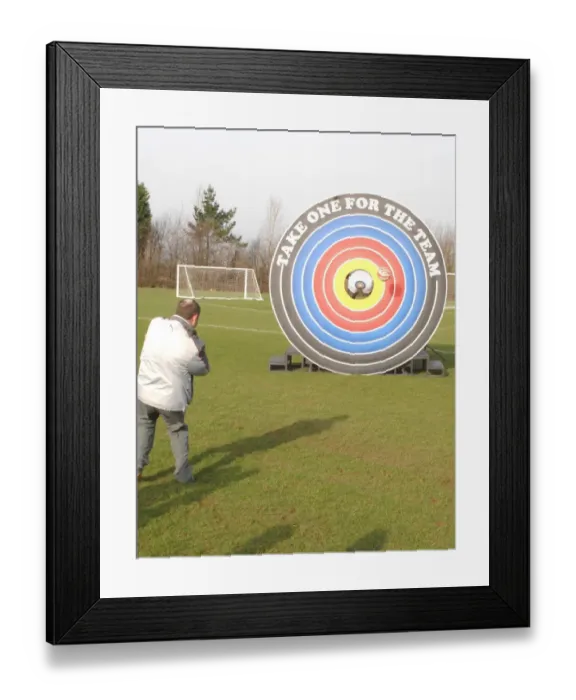 Framed Print : Bristol City FC: A Classic Moment - Framed Print : Bristol City FC: A Classic Moment -