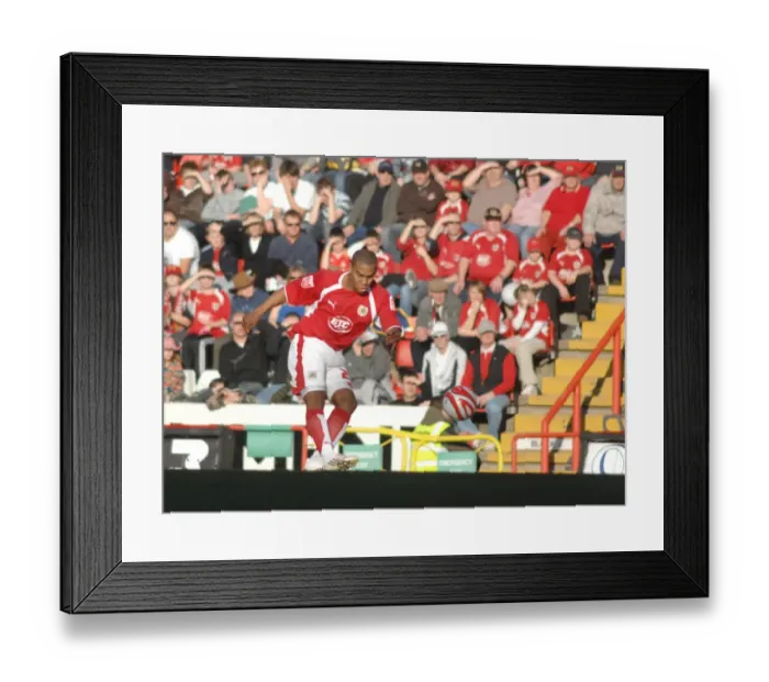 Framed Print : Marvin Elliott's Thriller: A Stunner for Bristol City Against Sheffield Wednesday Framed Print : Marvin Elliott's Thriller: A Stunner for Bristol City Against Sheffield Wednesday