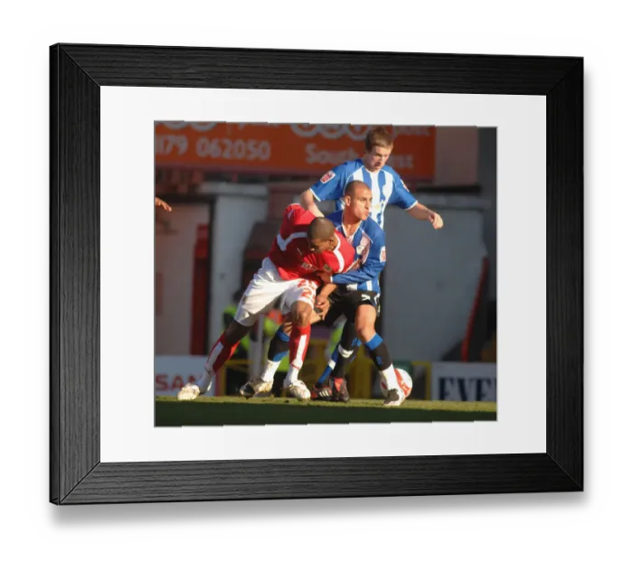Framed Print : Marvin Elliott's Thriller: A Stunning Goal for Bristol City Against Sheffield Wednesday