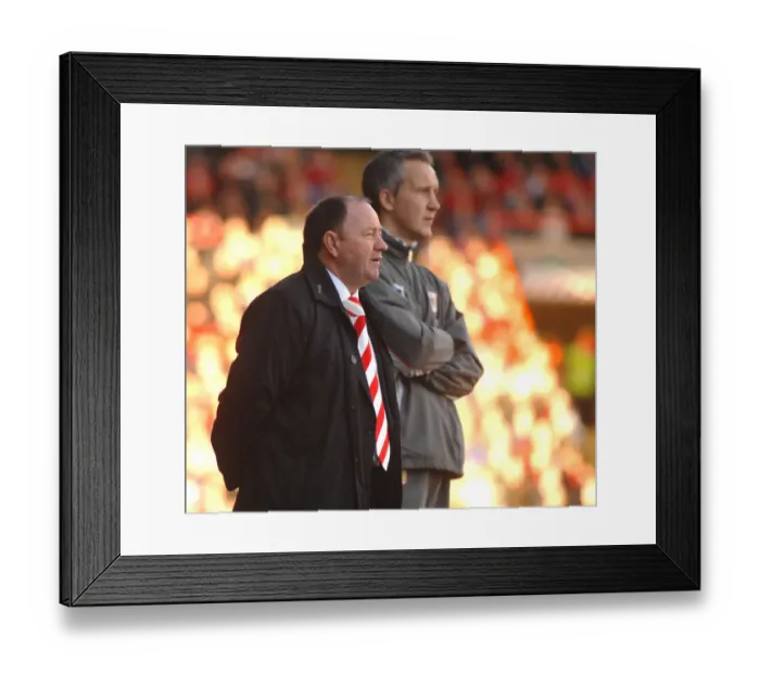 Framed Print : Gary Johnson in Action: Bristol City vs Sheffield Wednesday Framed Print : Gary Johnson in Action: Bristol City vs Sheffield Wednesday