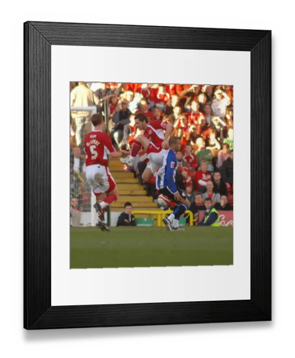 Framed Print : Jamie McAllister in Action for Bristol City Against Sheffield Wednesday Framed Print : Jamie McAllister in Action for Bristol City Against Sheffield Wednesday