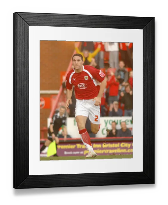 Framed Print : Bradley Orr in Action: Bristol City vs Sheffield Wednesday Framed Print : Bradley Orr in Action: Bristol City vs Sheffield Wednesday