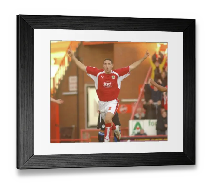 Framed Print : Bradley Orr in Action: Bristol City vs Sheffield Wednesday Framed Print : Bradley Orr in Action: Bristol City vs Sheffield Wednesday