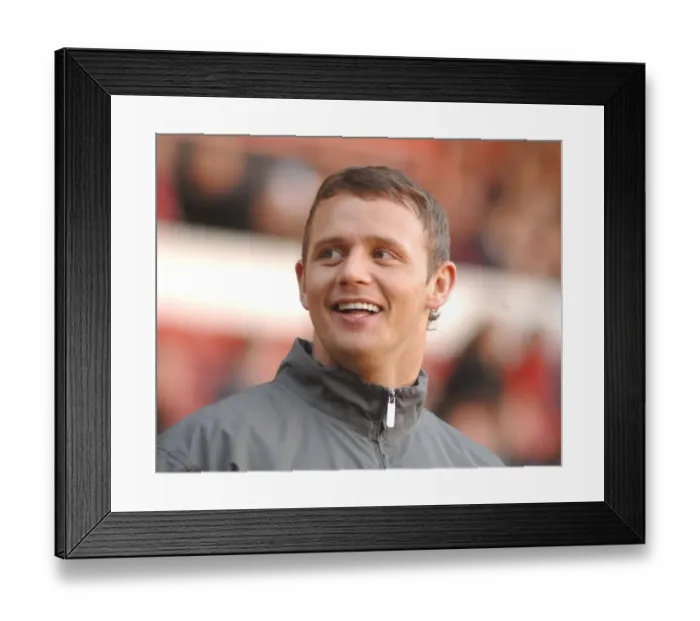 Framed Print : Lee Trundle in Action for Bristol City Against Sheffield Wednesday Framed Print : Lee Trundle in Action for Bristol City Against Sheffield Wednesday