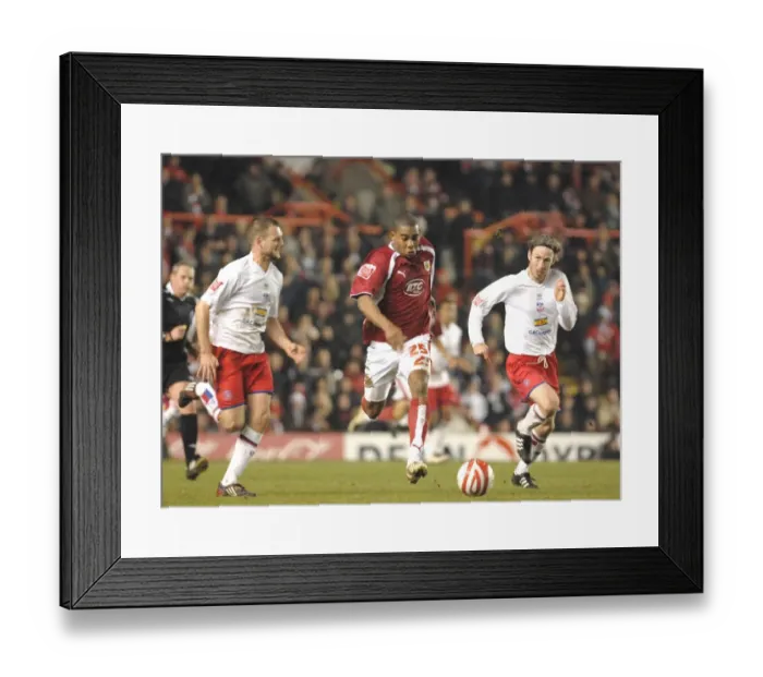 Framed Print : Marvin Elliott in Action: Bristol City vs Crystal Palace Framed Print : Marvin Elliott in Action: Bristol City vs Crystal Palace
