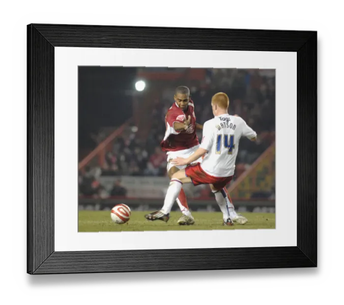 Framed Print : Marvin Elliott: In Action Against Crystal Palace (Bristol City vs. Crystal Palace) Framed Print : Marvin Elliott: In Action Against Crystal Palace (Bristol City vs. Crystal Palace)