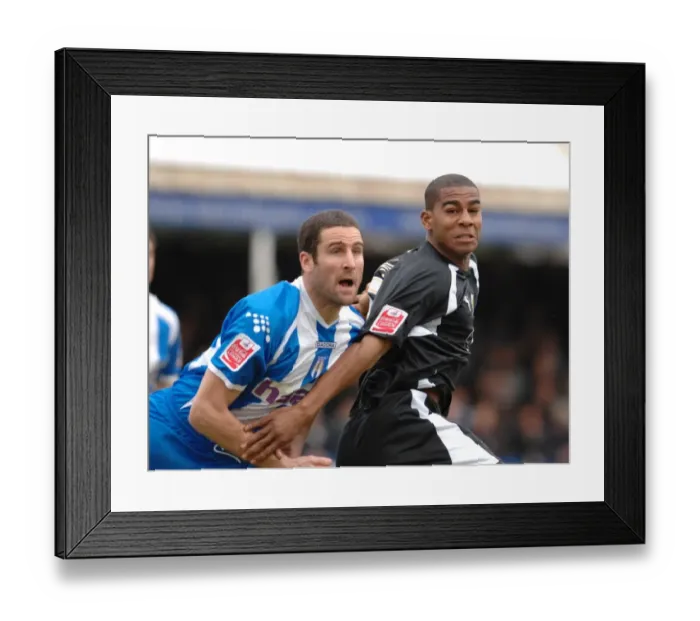 Framed Print : Marvin Elliott in Action: Bristol City vs Colchester United Framed Print : Marvin Elliott in Action: Bristol City vs Colchester United