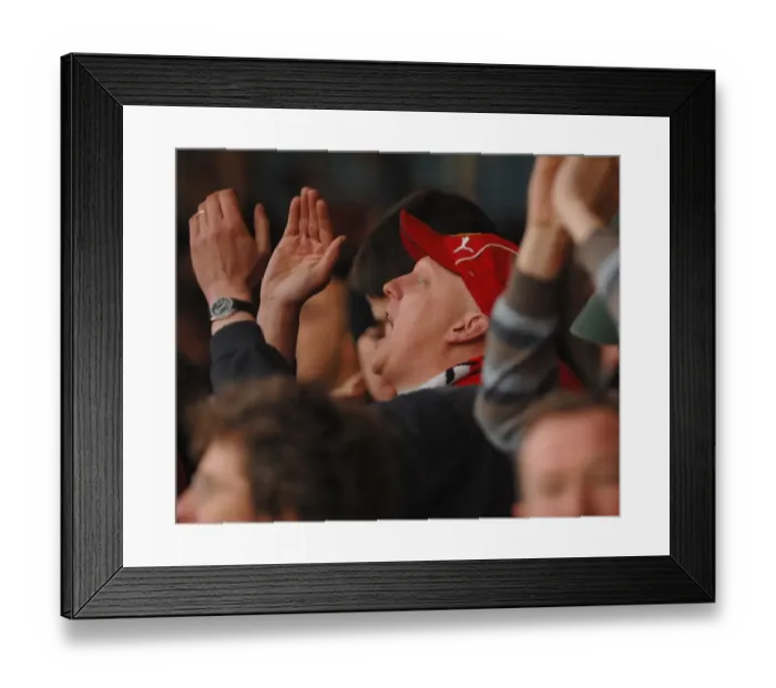 Framed Print : Football Battle: Colchester United vs. Bristol City - 07-08 Season Framed Print : Football Battle: Colchester United vs. Bristol City - 07-08 Season