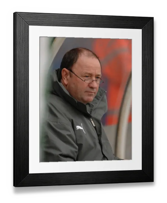 Framed Print : Gary Johnson in Action: Colchester United vs. Bristol City Clash Framed Print : Gary Johnson in Action: Colchester United vs. Bristol City Clash