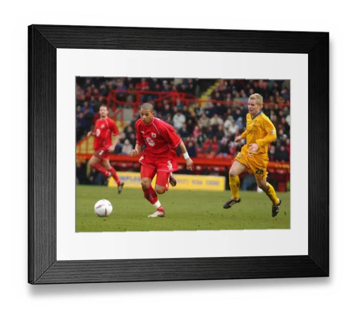 Framed Print : Liam Rosenior in Action for Bristol City Football Club (02-03)