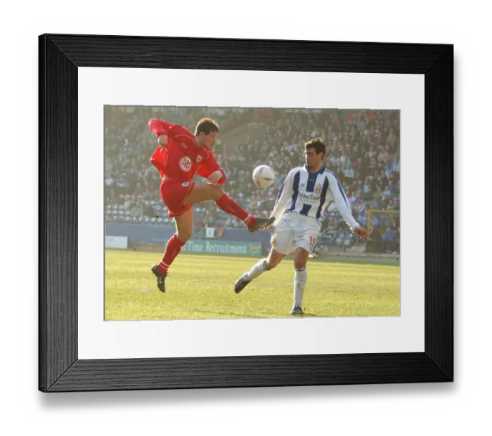 Framed Print : Bristol City FC: Lee Peacock in Action (02-03) Framed Print : Bristol City FC: Lee Peacock in Action (02-03)