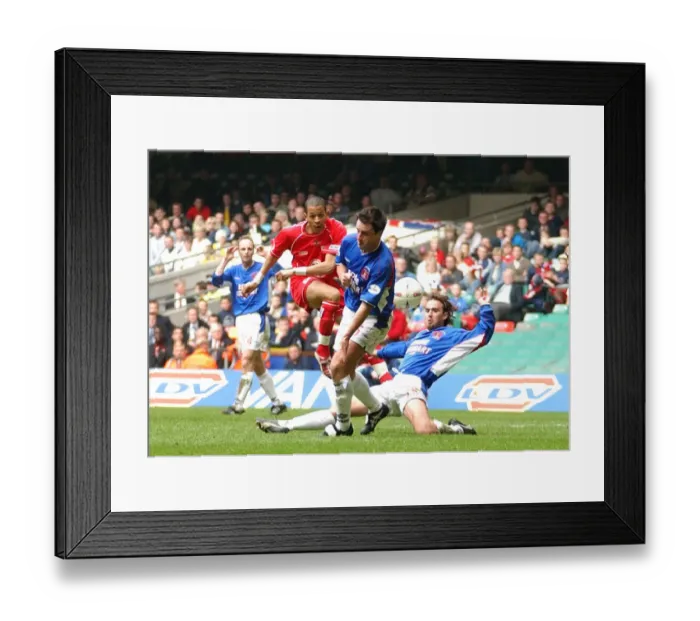 Framed Print : Liam Rosenior in Action for Bristol City (02-03): LDV Vintage Football Moment Framed Print : Liam Rosenior in Action for Bristol City (02-03): LDV Vintage Football Moment