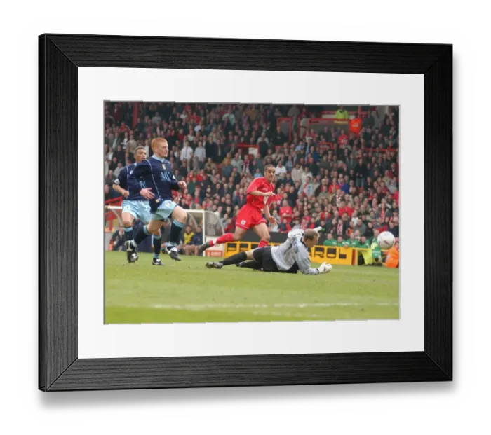 Framed Print : Scott Murray's Hat-trick: Unforgettable Moment from Bristol City (02-03)
