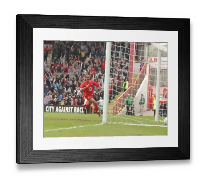 Framed Print : Scott Murray Hat-trick Framed Print : Scott Murray Hat-trick