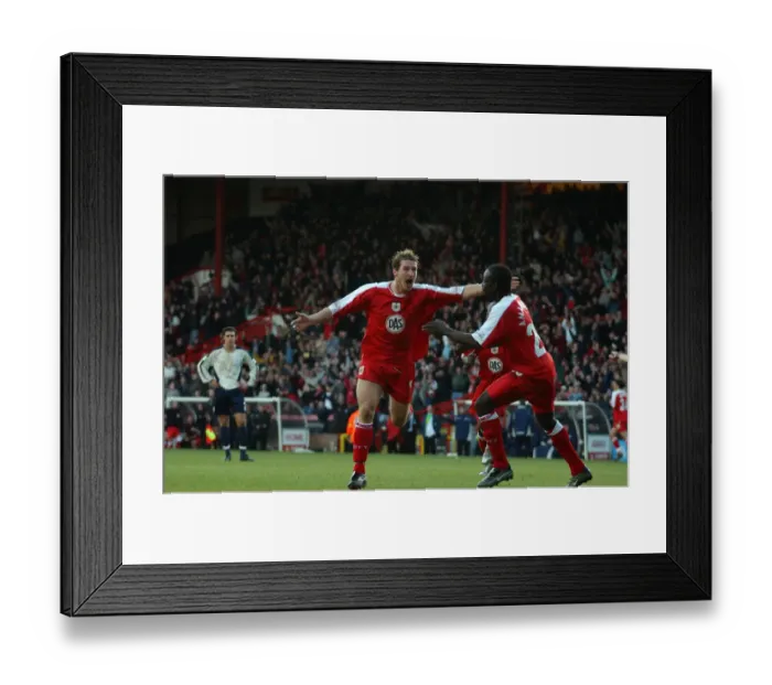 Framed Print : Exultant Moment: Lee Peacock's Thrilling Goal Celebration (03-04 Season) Framed Print : Exultant Moment: Lee Peacock's Thrilling Goal Celebration (03-04 Season)