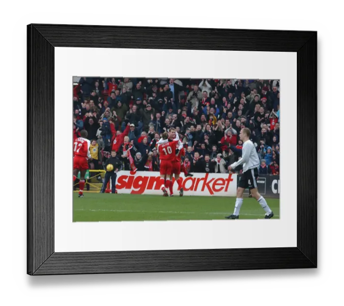Framed Print : Luke Wilkshire Fans Celebration Framed Print : Luke Wilkshire Fans Celebration