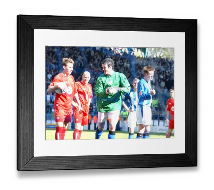 Framed Print : Lee Peacock Framed Print : Lee Peacock