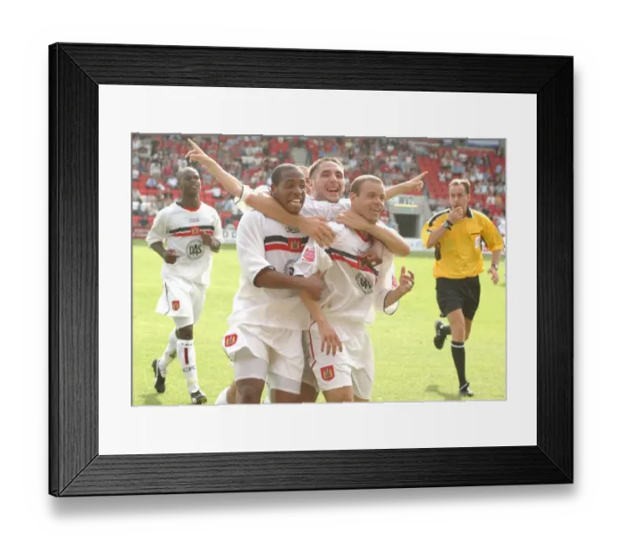 Framed Print : Matt Hill Jamie Smith Bradley Orr Framed Print : Matt Hill Jamie Smith Bradley Orr