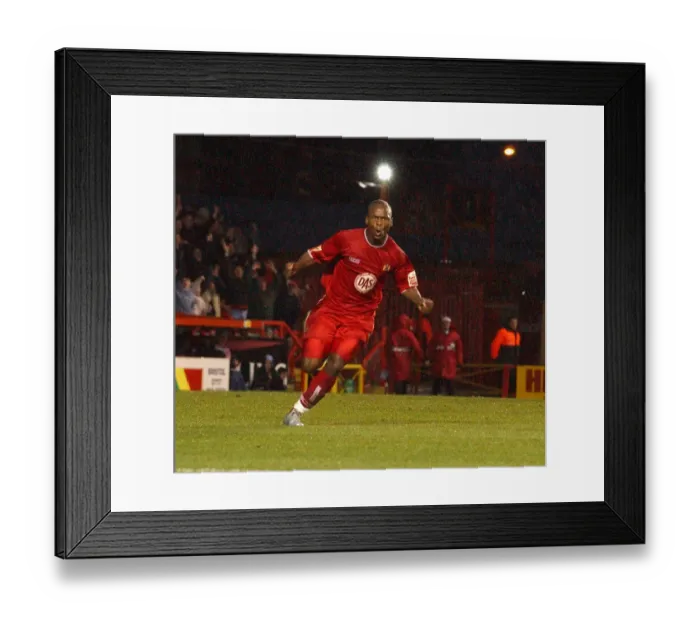 Framed Print : Leroy Lita