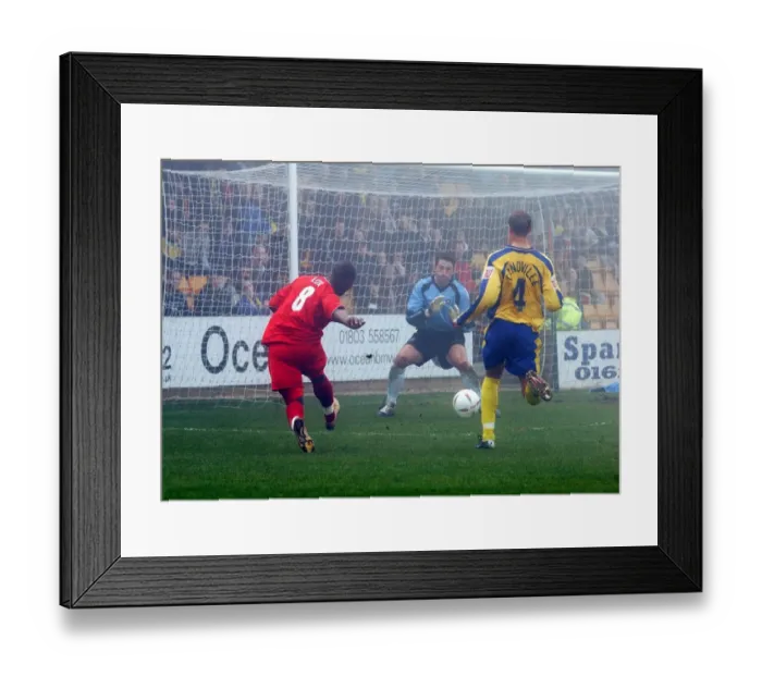 Framed Print : Leroy Lita's Unforgettable 04-05 Season: A Footballing Legend's Peak with Bristol City Framed Print : Leroy Lita's Unforgettable 04-05 Season: A Footballing Legend's Peak with Bristol City