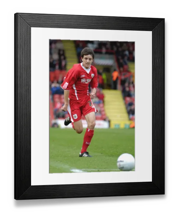 Framed Print : Bristol City FC: Cole Skuse in Action (05-06) Framed Print : Bristol City FC: Cole Skuse in Action (05-06)