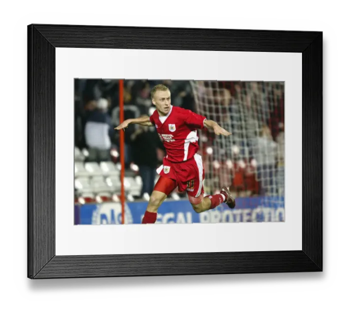 Framed Print : Dave Cotterill in Action for Bristol City Football Club (05-06)