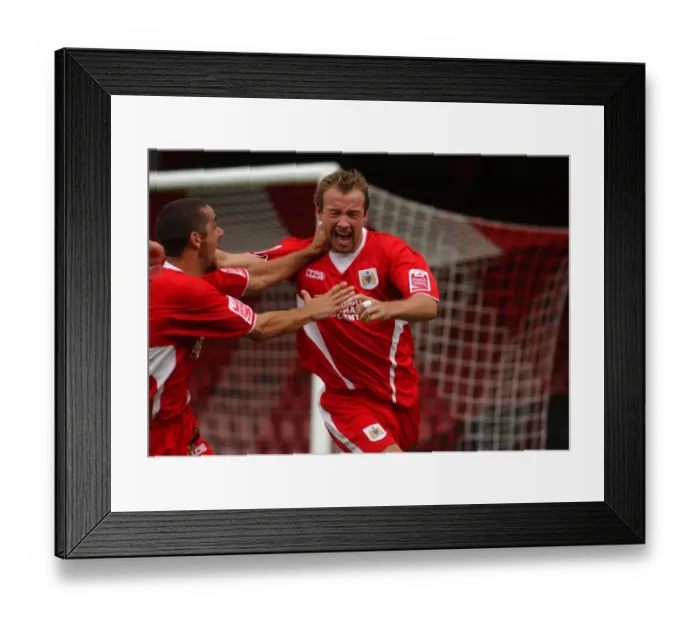 Framed Print : Marcus Stewart's Exuberant Goal Celebration (05-06 Season) Framed Print : Marcus Stewart's Exuberant Goal Celebration (05-06 Season)