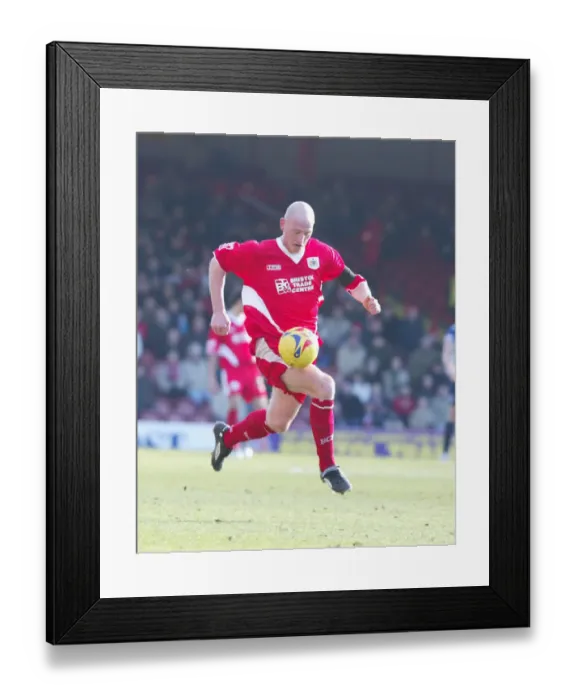 Framed Print : Steve Brooker in Action for Bristol City Football Club (05-06) Framed Print : Steve Brooker in Action for Bristol City Football Club (05-06)