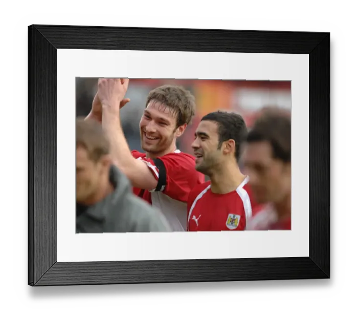 Framed Print : Jamie McCombe Liam Fontaine