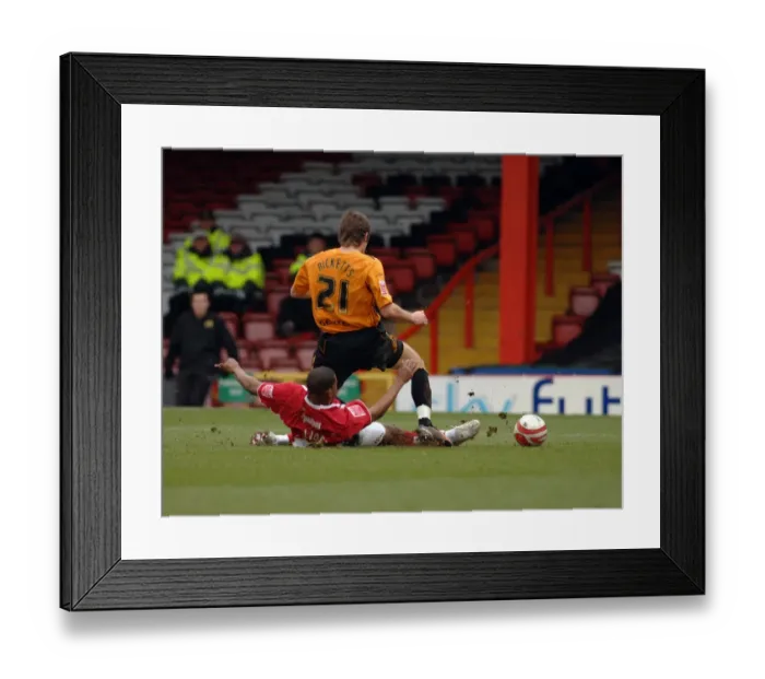 Framed Print : Marvin Elliott: Thrilling Moment at Bristol City vs Hull City Framed Print : Marvin Elliott: Thrilling Moment at Bristol City vs Hull City