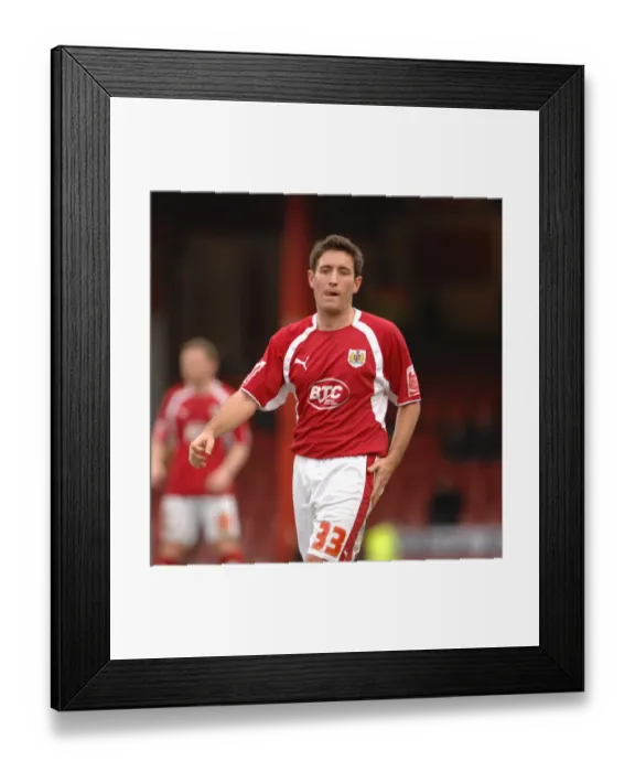 Framed Print : Lee Johnson Framed Print : Lee Johnson