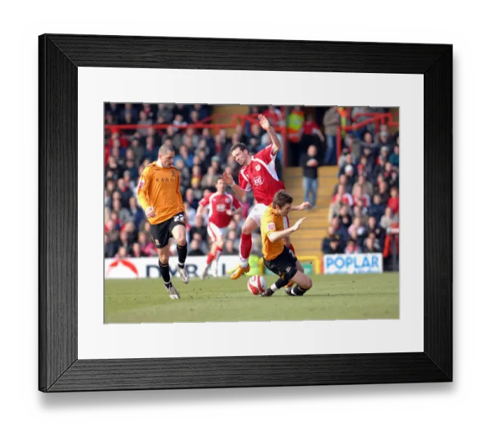 Framed Print : McIndoe in Action: Bristol City vs Hull City