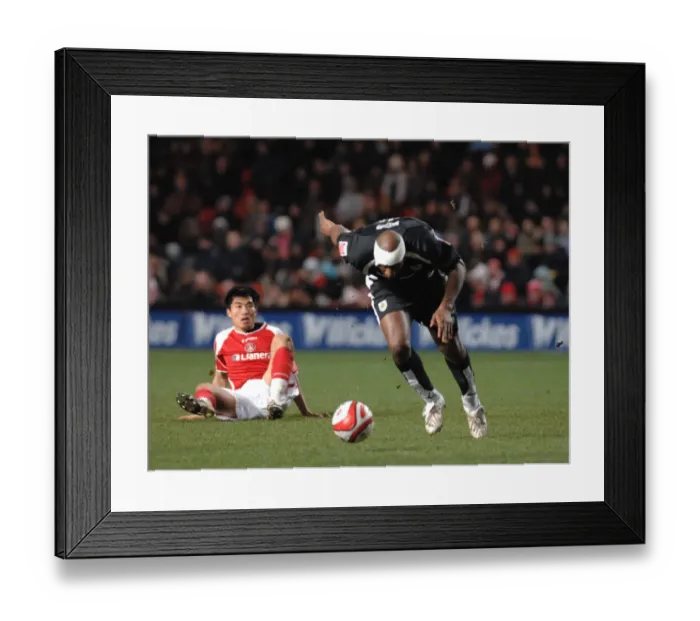 Framed Print : Dele Adebola in Action: Charlton Athletic vs. Bristol City