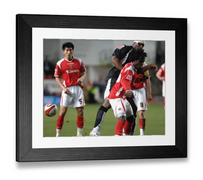 Framed Print : Dele Adebola in Action: Charlton Athletic vs. Bristol City