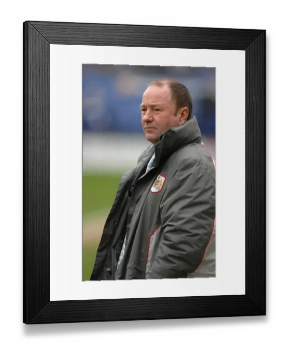 Framed Print : Gary Johnson Leading the Charge: Leicester City vs. Bristol City Framed Print : Gary Johnson Leading the Charge: Leicester City vs. Bristol City