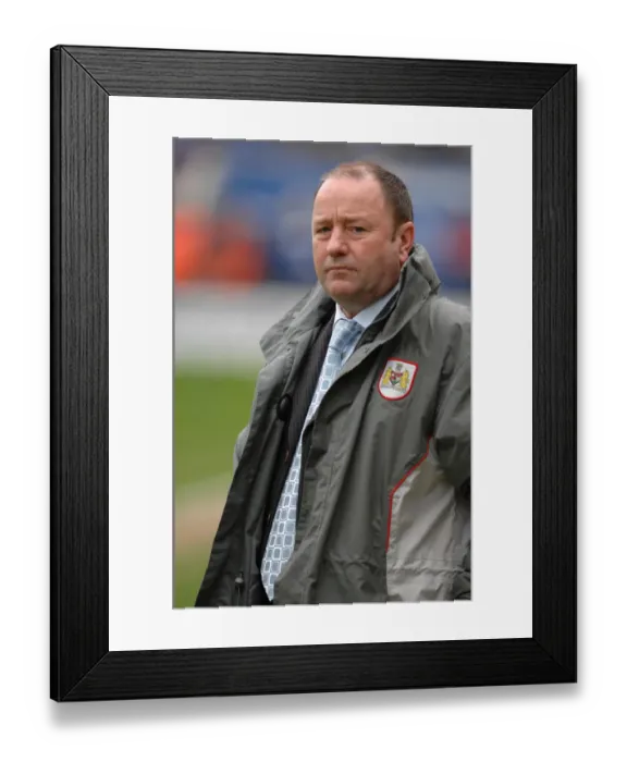 Framed Print : Gary Johnson Leading the Charge: A Football Battle - Leicester City vs. Bristol City Framed Print : Gary Johnson Leading the Charge: A Football Battle - Leicester City vs. Bristol City