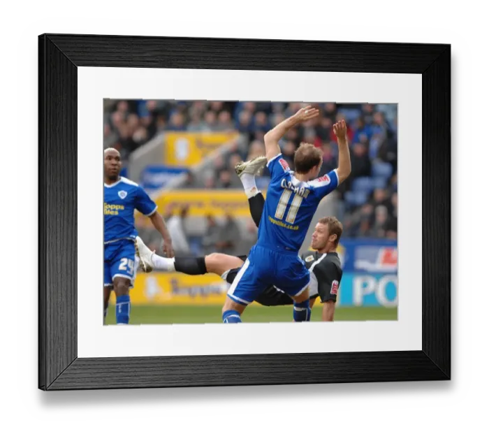 Framed Print : Lee Trundle in Action: Leicester City vs. Bristol City Framed Print : Lee Trundle in Action: Leicester City vs. Bristol City