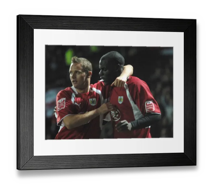 Framed Print : Enoch Showunmi Lee Trundle Framed Print : Enoch Showunmi Lee Trundle