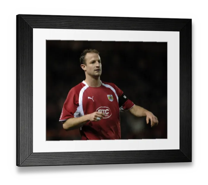 Framed Print : Louis Carey in Action: Bristol City vs. Watford