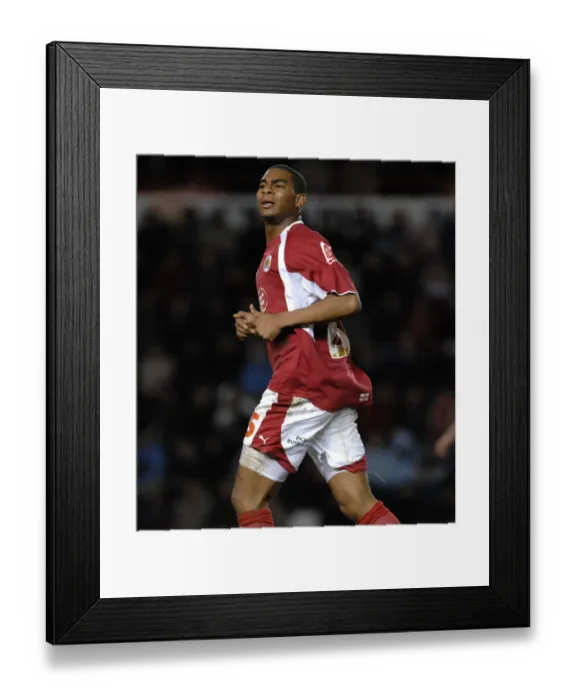Framed Print : Marvin Elliott: In Action Against Watford (Bristol City vs. Watford) Framed Print : Marvin Elliott: In Action Against Watford (Bristol City vs. Watford)