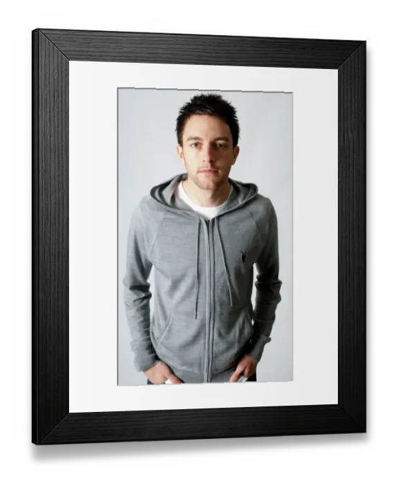 Framed Print : Cole Skuse: Unyielding Focus and Determination on the Bristol City Football Pitch Framed Print : Cole Skuse: Unyielding Focus and Determination on the Bristol City Football Pitch
